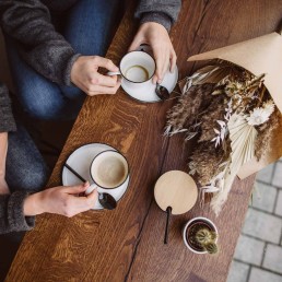 Hochzeitsanfrage und Treffen mit Floristin Ganz Unverblümt bei einem Kaffee im Studio10
