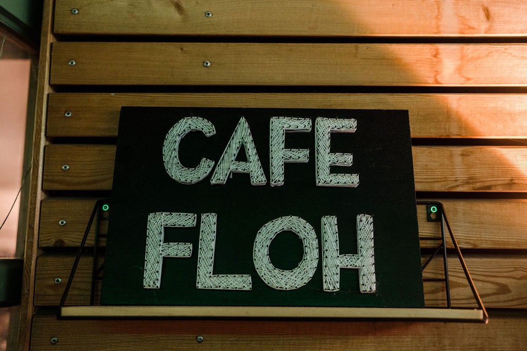 Schild Cafe Floh